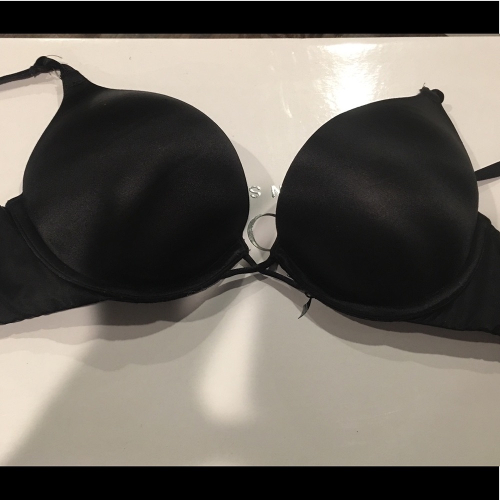 VS BLACK BOMBSHELL 💣